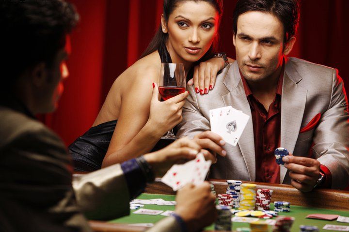 kudaslot login mobile app showing EuroLeague match with live casino tables sidebar